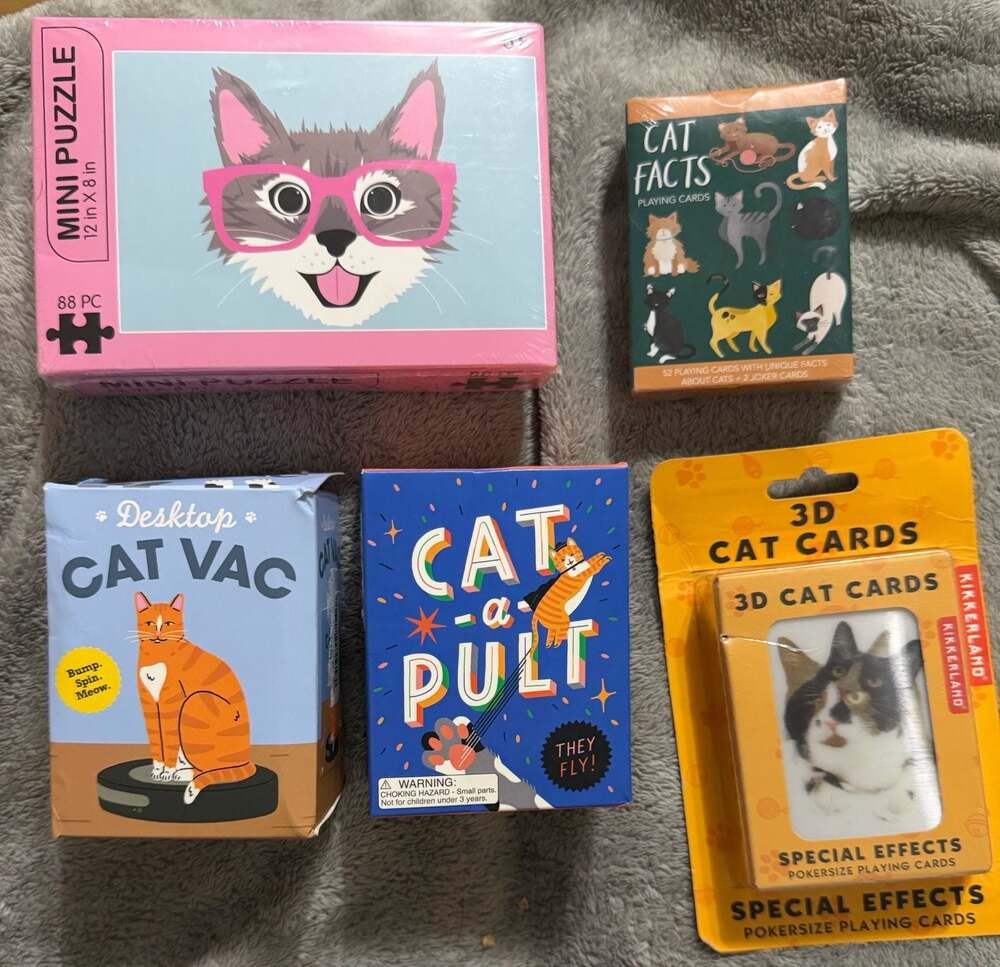 Cat Bundle.Puzzle, Cat Facts, 3D Cat Cards ,Desktop Cat Vac,Cat a Pult.  NIB